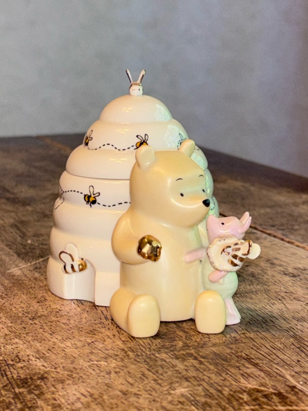 Lenox Disney Winnie The Pooh Piglet Beehive Keepsake Box 2002 Ivory China